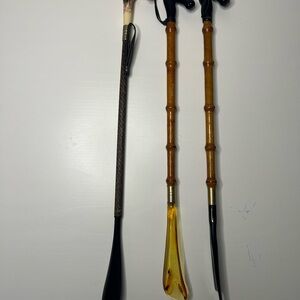 Three Vintage Shoe Horns in with bakelite horse head